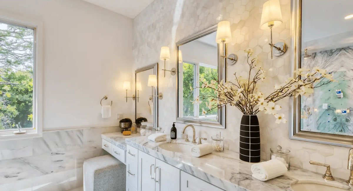 bathroom-vanity-sets-can-update-your-bathroom