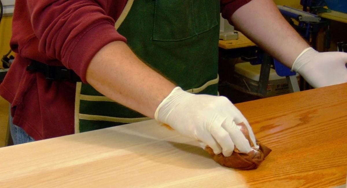 oil-soluble-stains-and-dyes-for-wood